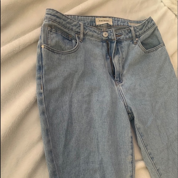pacsun lightwashed mom jeans - Picture 4 of 4